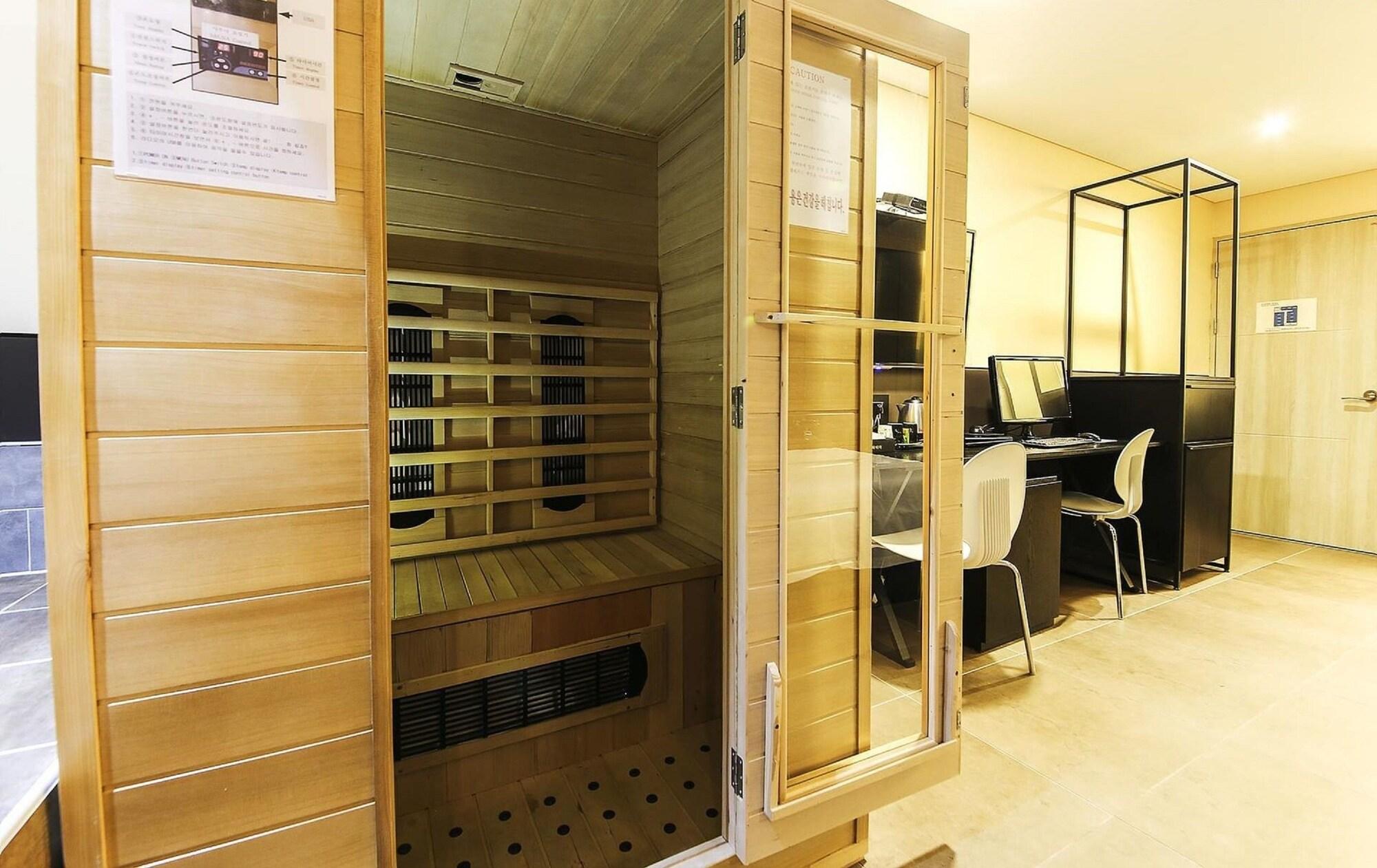 Hotel Pavia Bucheon Bagian luar foto
