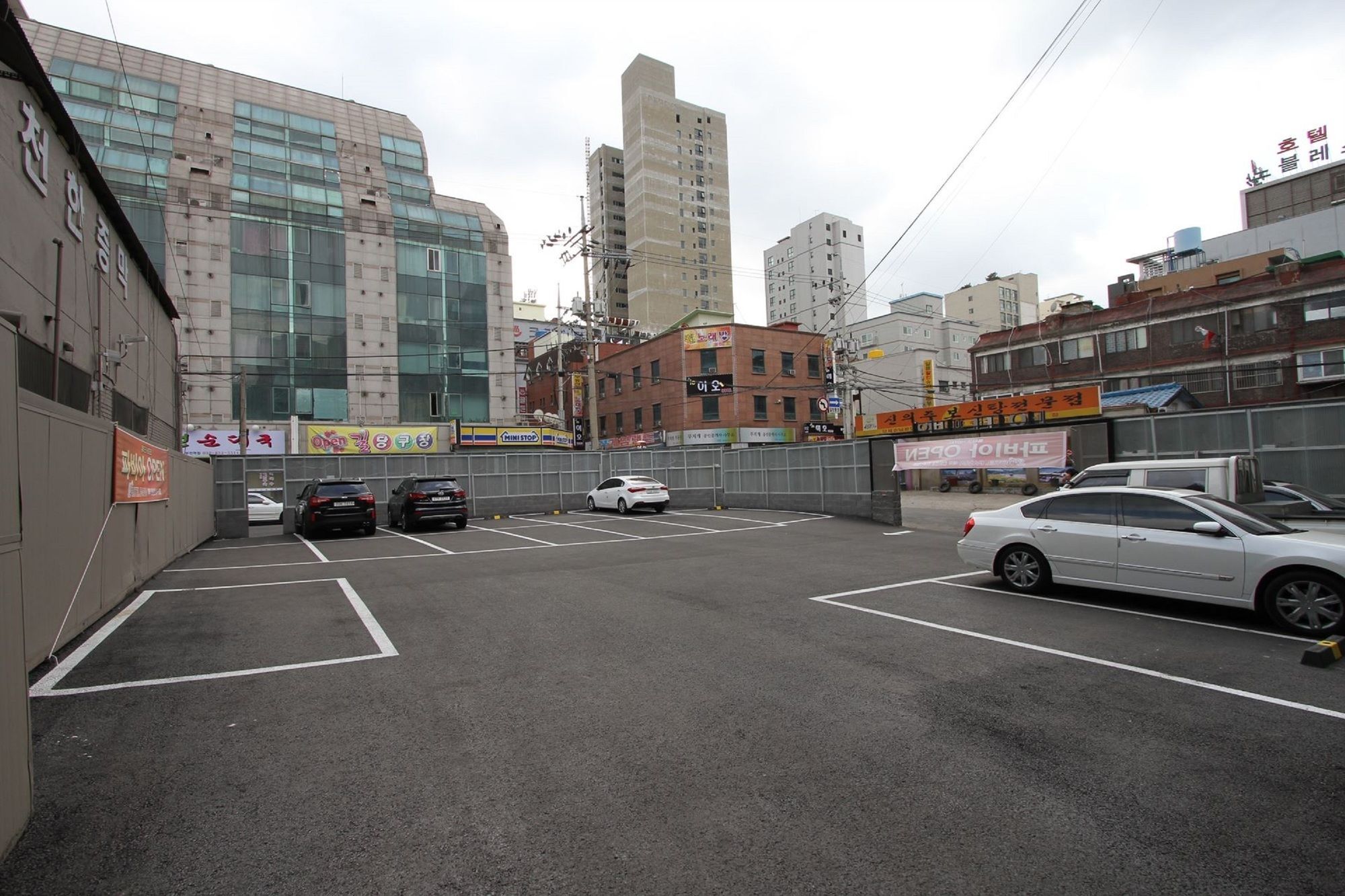 Hotel Pavia Bucheon Bagian luar foto